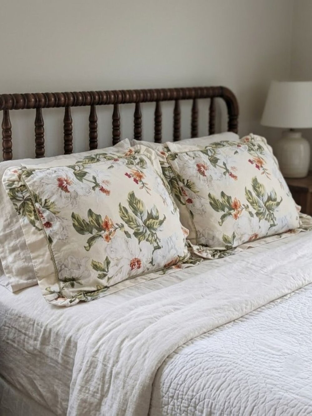 Pair of Vintage Waverly Pillow Shams Standard Size White Magnolia Floral Set